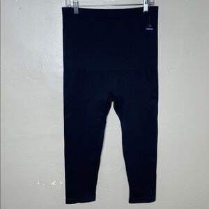 EMPETUA Black Capri Leggings High Rise Stretchy Comfortable Normcore NWT 2XL